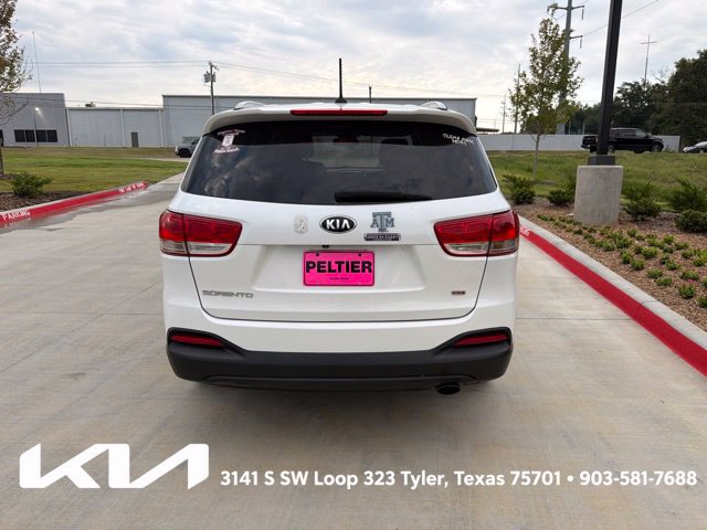 Used 2017 Kia Sorento FWD image 9