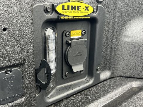 Used 2023 Ford Maverick Lariat w/ Lariat Luxury Package image 10