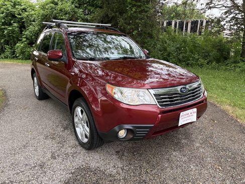 Used 2010 Subaru Forester 2.5X Limited AWD/4WD image 7