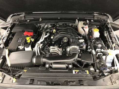 Used 2024 Jeep Wrangler Willys image 6