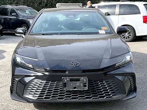 Certified 2025 Toyota Camry SE image 2