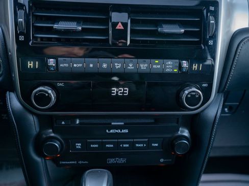 Used 2023 Lexus GX 460 Premium image 24