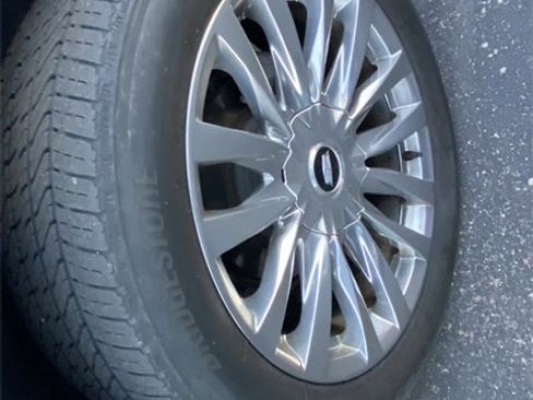 Used 2021 Cadillac Escalade ESV Premium Luxury image 11