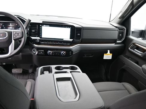 New 2026 GMC Sierra 3500 SLE image 26