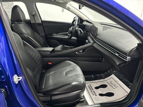 Used 2023 Hyundai Elantra Limited FWD image 27