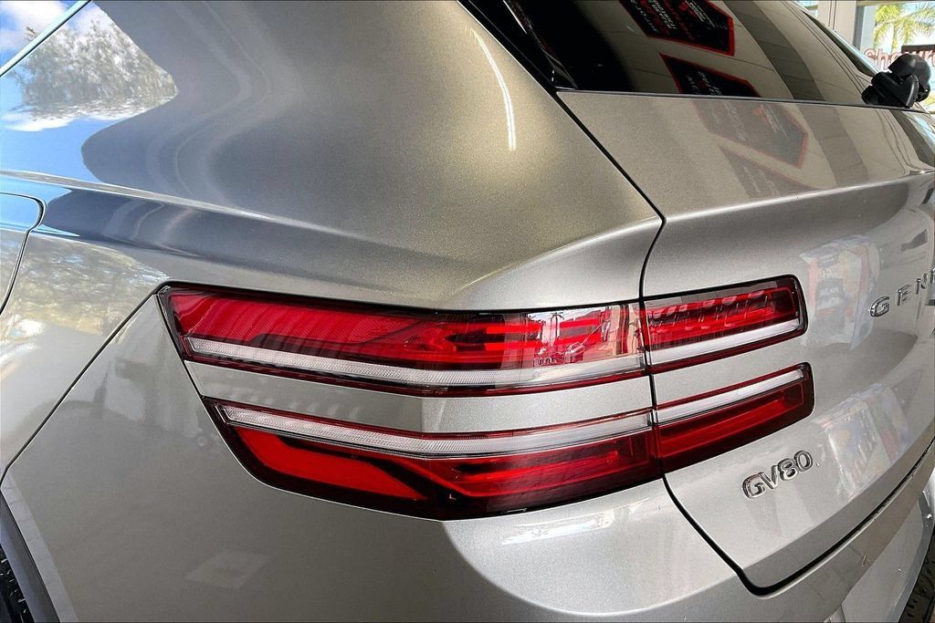 Used 2024 Genesis GV80 2.5T AWD/4WD image 17