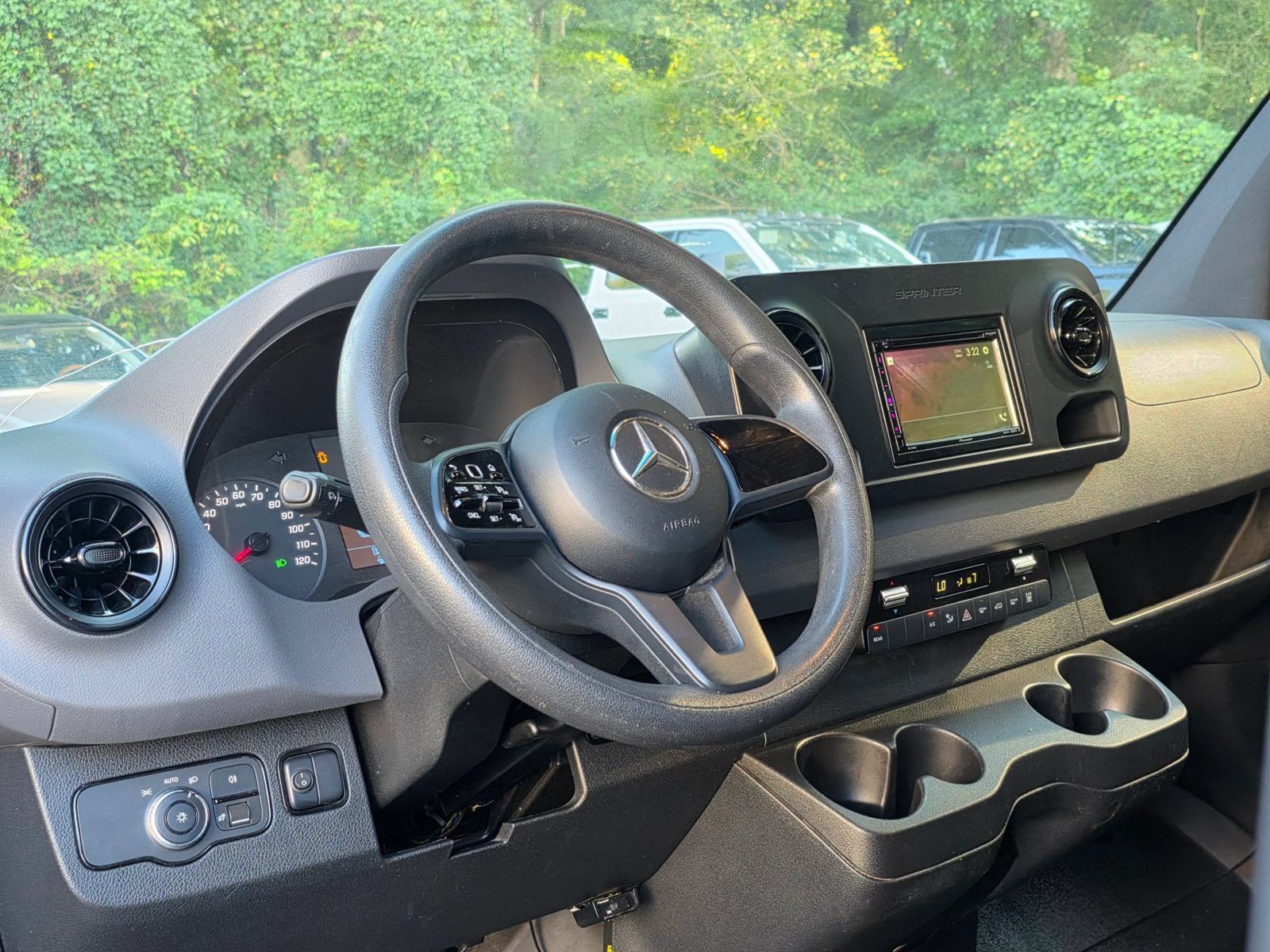 Used 2019 Mercedes-Benz Sprinter 2500 w/ Driver Convenience Package image 11