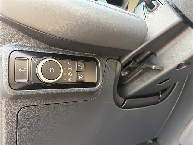 Used 2026 Ford Explorer Active w/ Active Comfort Package AWD/4WD image 23