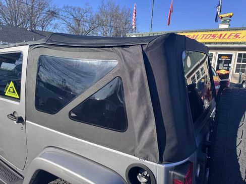 Used 2016 Jeep Wrangler Sahara w/ Dual Top Group image 15