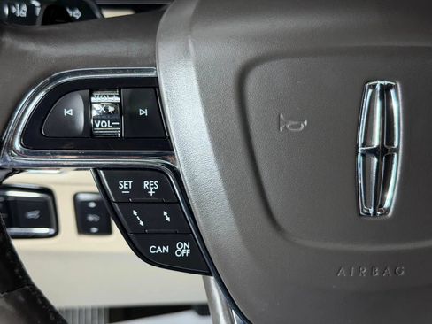 Used 2019 Lincoln Navigator L Reserve AWD/4WD image 37