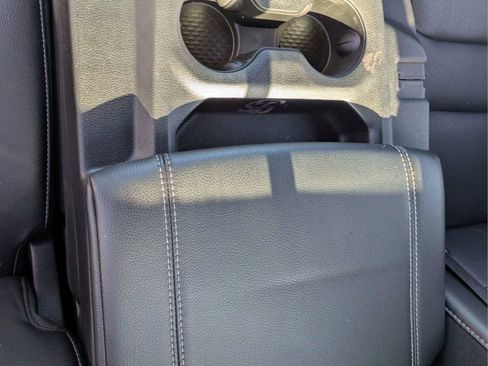 Used 2025 RAM 1500 Laramie AWD/4WD image 11