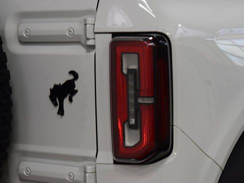 Used 2021 Ford Bronco Wildtrak image 19