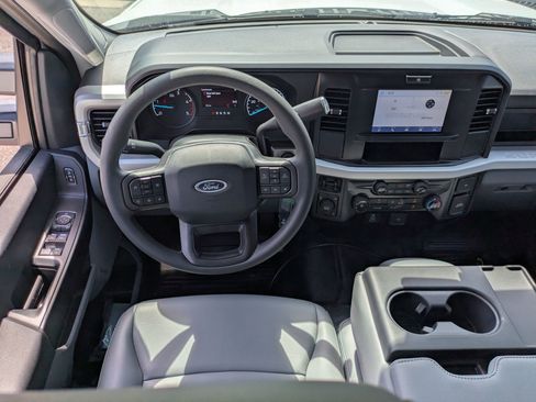 New 2025 Ford F550 4x4 Crew Cab image 29