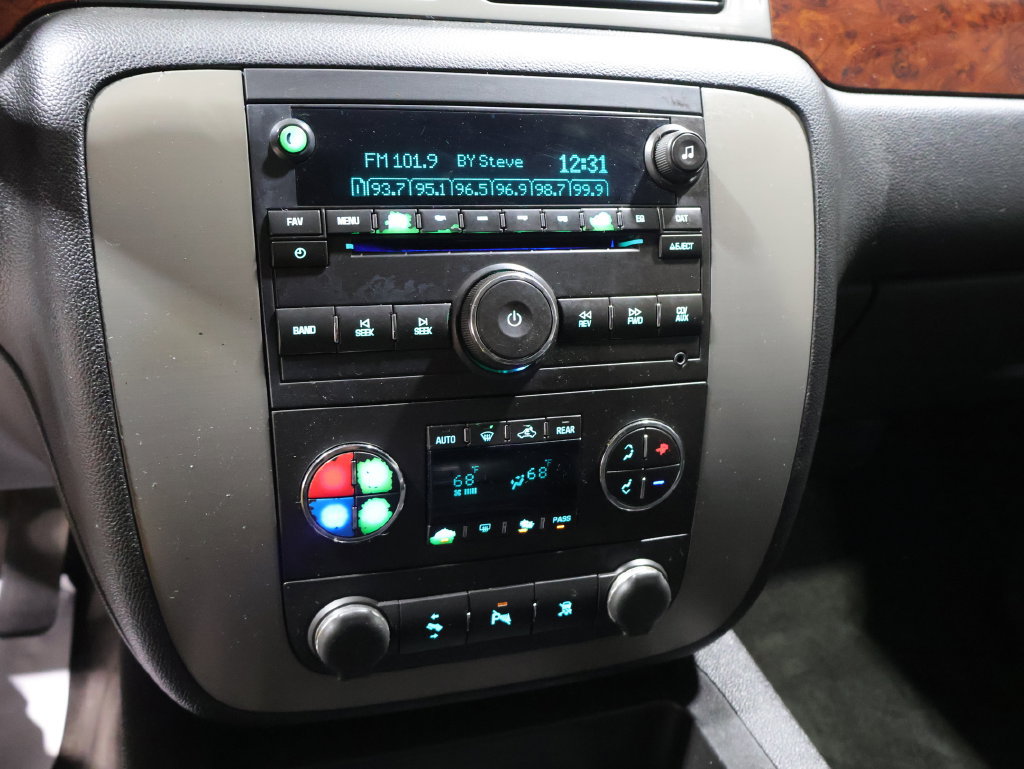 Used 2011 GMC Yukon SLT w/ SLT-2 Equipment Package AWD/4WD image 6