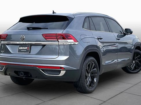 Used 2023 Volkswagen Atlas Cross Sport SE FWD image 12