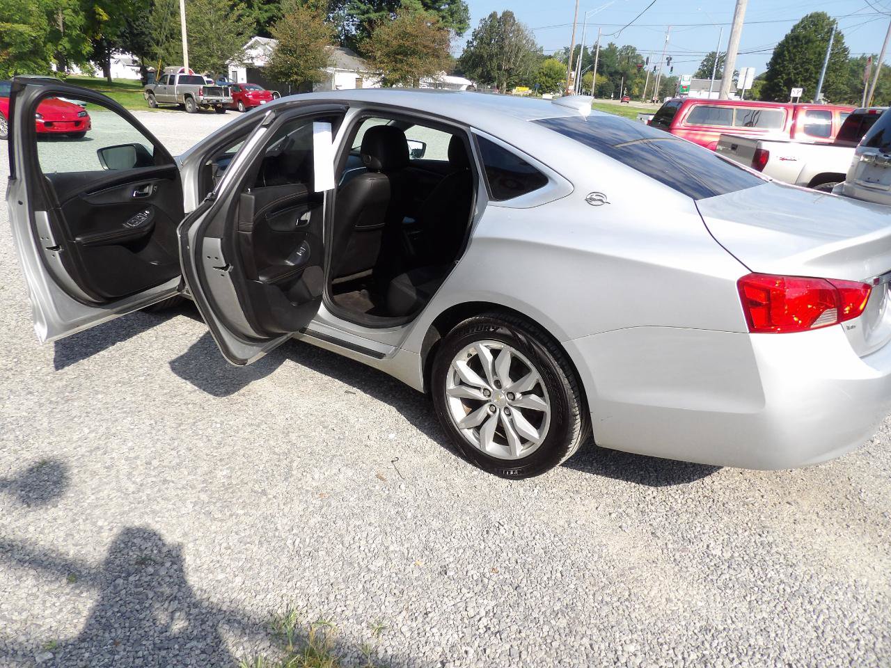 Used 2018 Chevrolet Impala LT FWD image 8