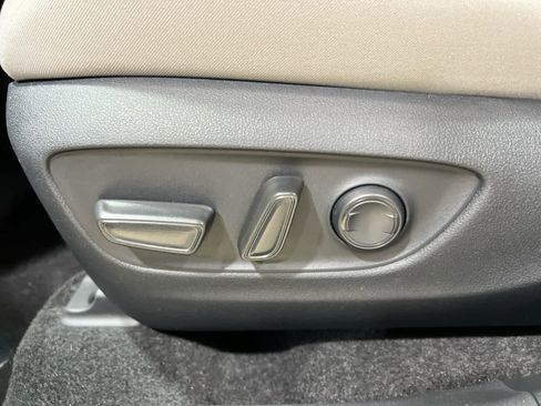 New 2025 Toyota RAV4 XLE w/ Convenience Package image 15