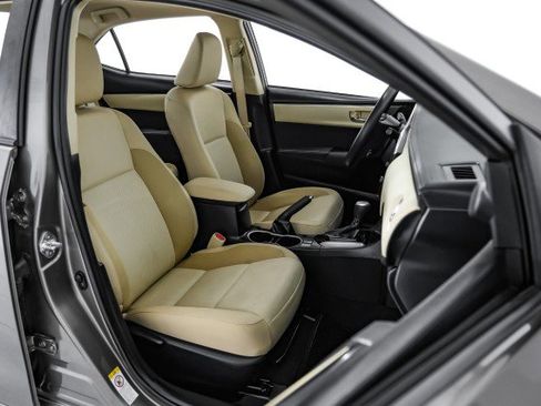 Used 2017 Toyota Corolla LE image 37