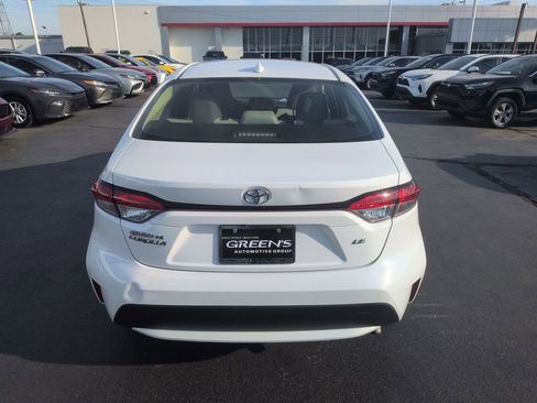 Used 2022 Toyota Corolla LE FWD image 4