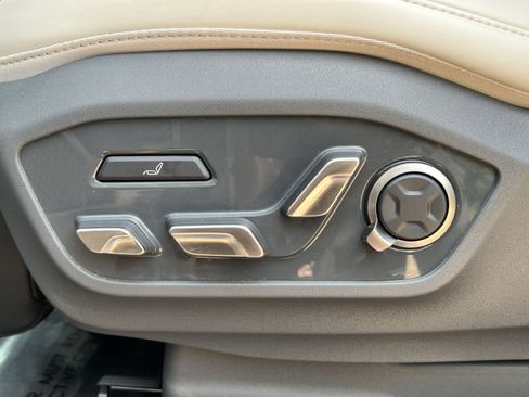 Used 2024 Kia EV9 GT-Line AWD/4WD image 43