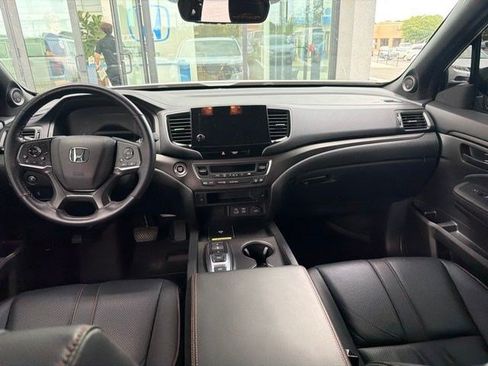 Used 2024 Honda Passport TrailSport image 17
