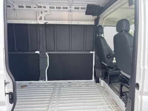 Used 2026 RAM ProMaster 2500 w/ Convenience Group FWD image 16