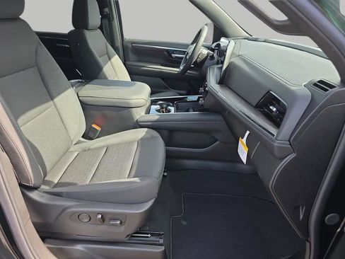 New 2026 Chevrolet Suburban LS RWD image 8