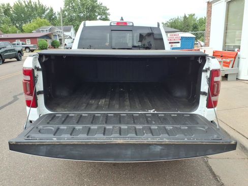 Used 2020 RAM 1500 Laramie AWD/4WD image 20