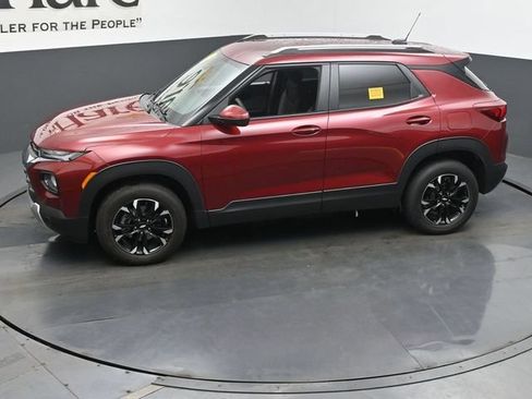Used 2023 Chevrolet TrailBlazer LT AWD/4WD image 48