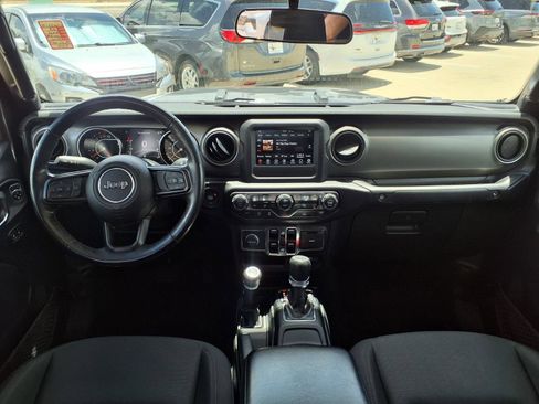 Used 2023 Jeep Gladiator Sport AWD/4WD image 10