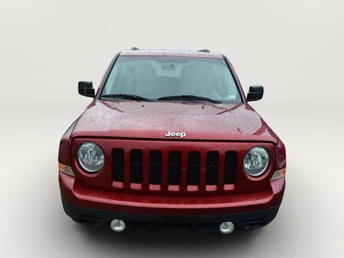 Used 2016 Jeep Patriot Latitude FWD image 2