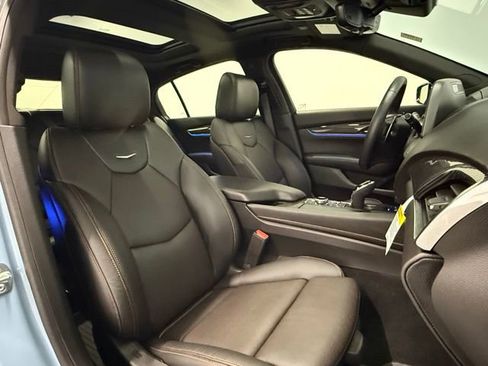 Used 2025 Cadillac CT5 V w/ Technology Package image 24