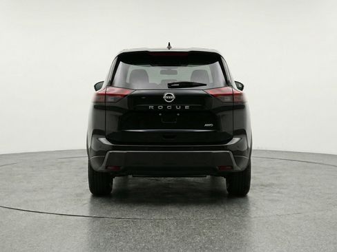 Used 2025 Nissan Rogue SV image 7