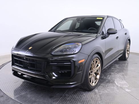 Used 2025 Porsche Cayenne Turbo GT image 1