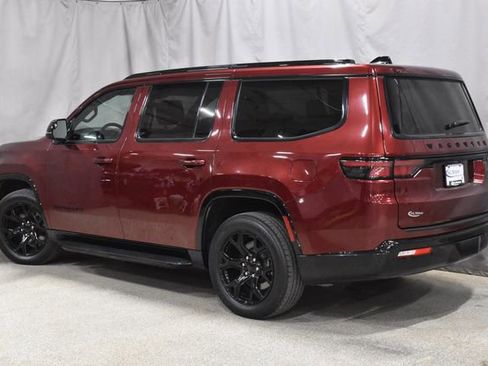 Used 2024 Jeep Wagoneer Series II image 6