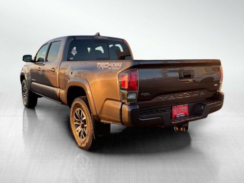 Used 2021 Toyota Tacoma TRD Sport image 3