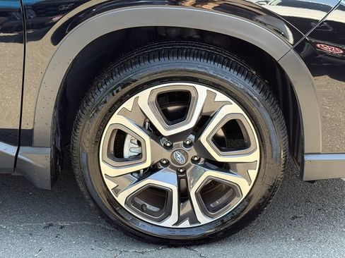 Used 2024 Subaru Ascent Touring AWD/4WD image 5