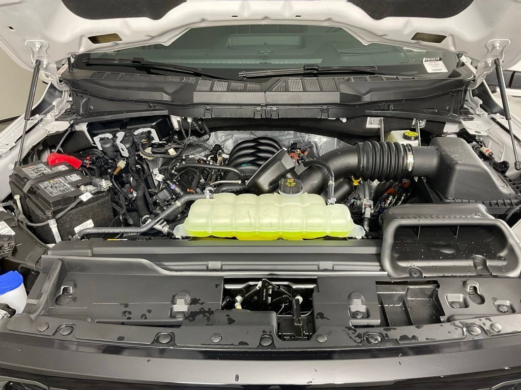 New 2026 Ford F150 Lariat w/ Equipment Group 502A High AWD/4WD image 9