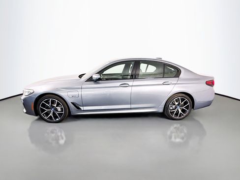 Used 2023 BMW 530e w/ M Sport Package image 6