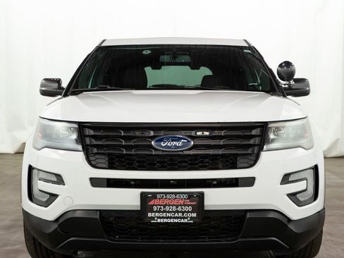 Used 2017 Ford Explorer 4WD Police Interceptor w/ Ready For The Road Package image 2