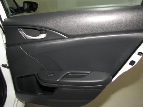 Used 2019 Honda Civic Sport image 17