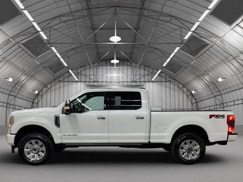 Used 2020 Ford F250 Platinum w/ FX4 Off-Road Package AWD/4WD image 2