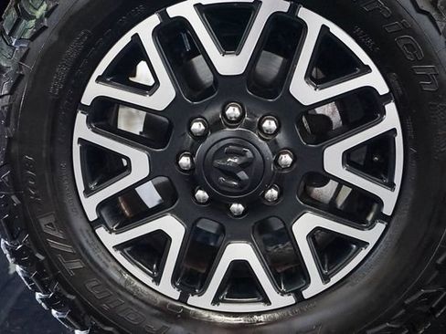 Used 2025 RAM 2500 Limited AWD/4WD image 7