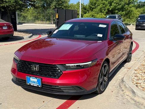 Used 2023 Honda Accord Sport image 1