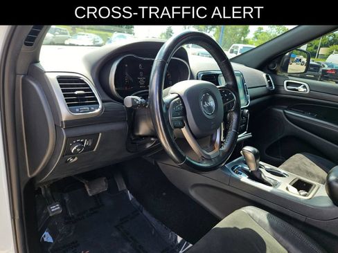 Used 2020 Jeep Grand Cherokee Altitude AWD/4WD image 19