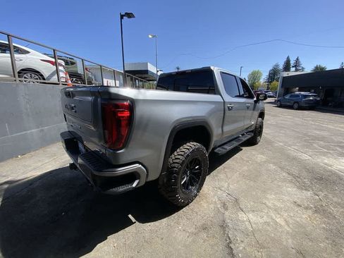 Used 2024 GMC Sierra 1500 AT4 w/ Technology Package AWD/4WD image 6