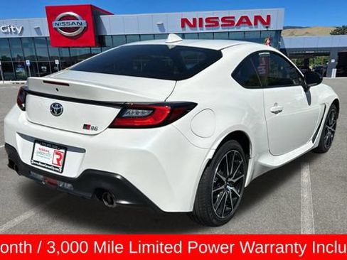Used 2024 Toyota GR86 RWD image 3