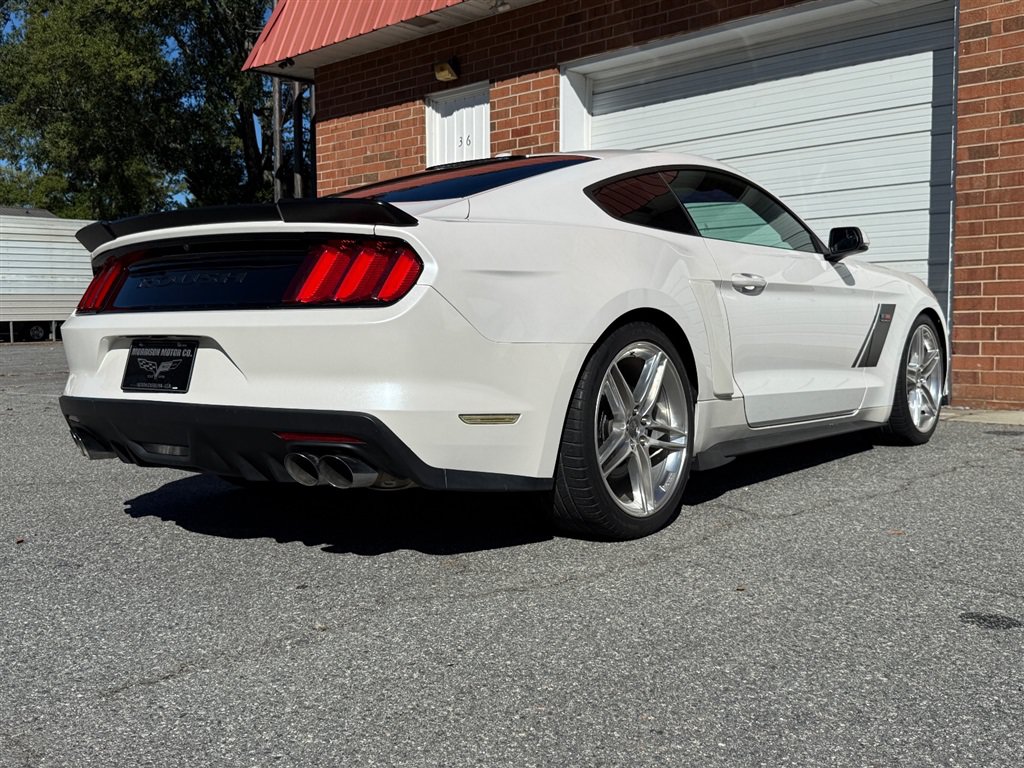 Used 2017 Ford Mustang GT Premium RWD image 38
