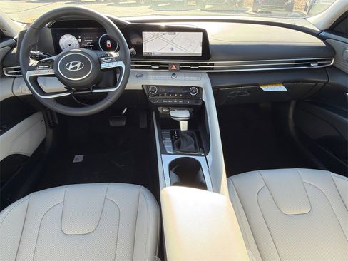 New 2026 Hyundai Elantra Limited image 22