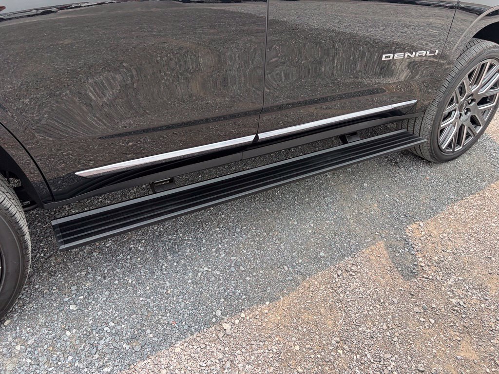 Used 2026 GMC Yukon Denali Ultimate AWD/4WD image 23